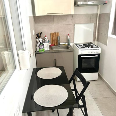 Аренда небольшой уютной 2-комнатной квартиры, 40 м², Кьяжна, сектор 6, Бухарест, Румыния